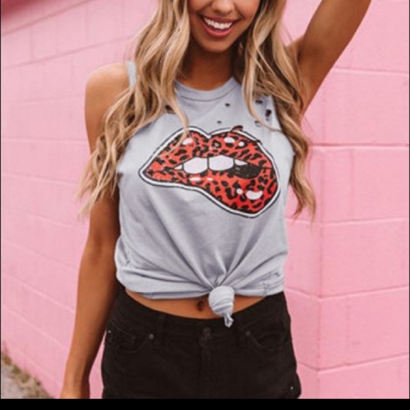 Gray Leopard lips boyfriend tank tee - Picture 2 of 6